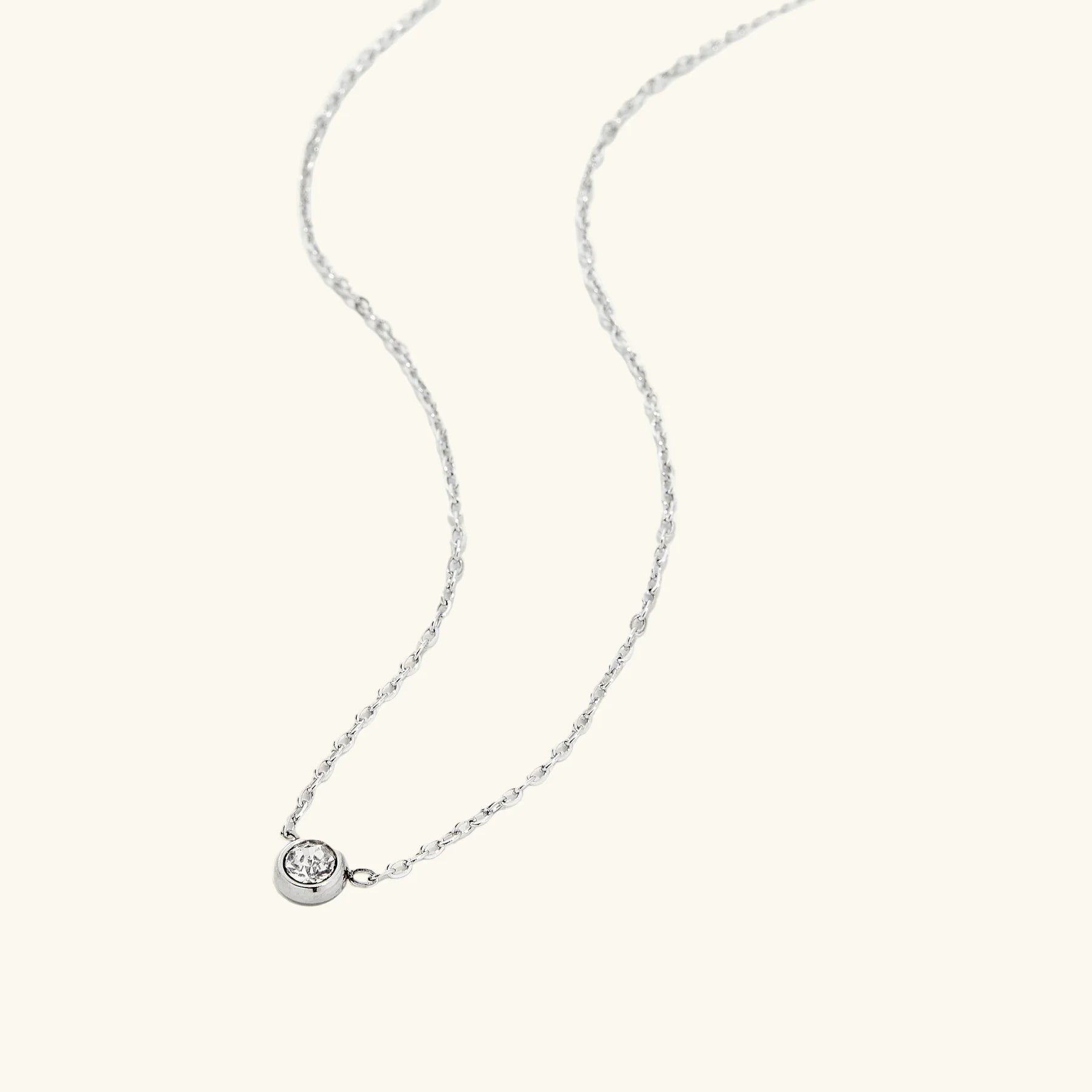 Barakah Lumé Bezel Necklace