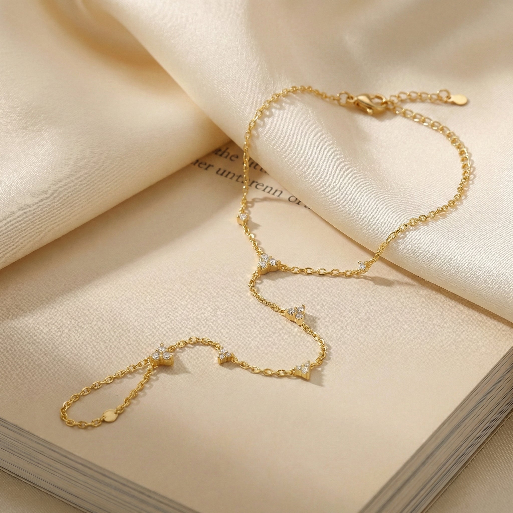 Amanah Hand Chain